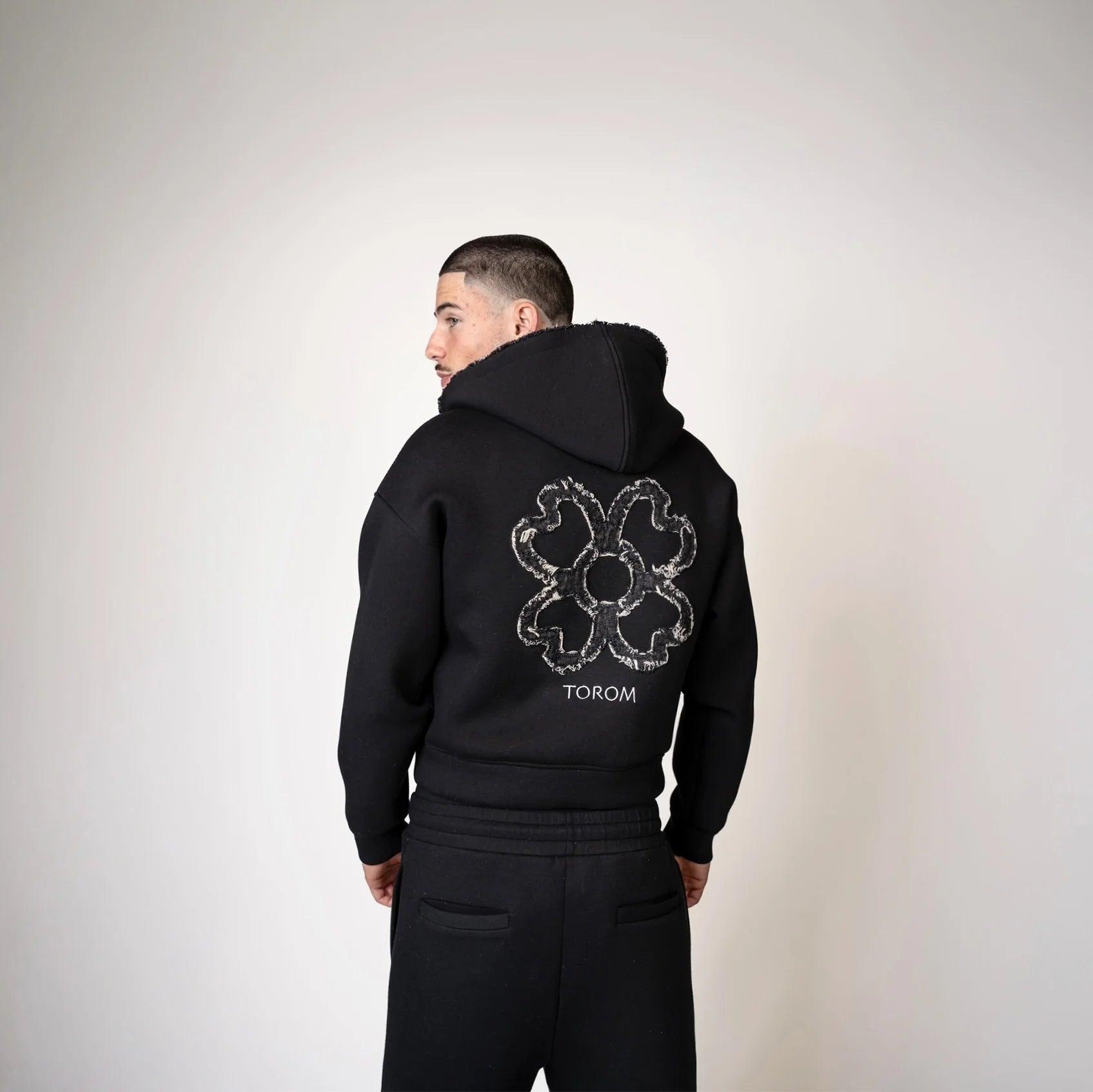 Croonly™ - Torom Black jasje